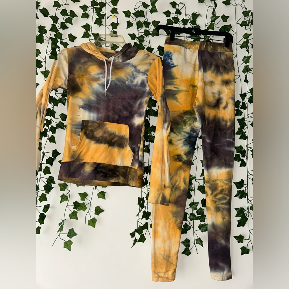 Matching Set:Multiple colors (Size small) - Picture 9 of 9